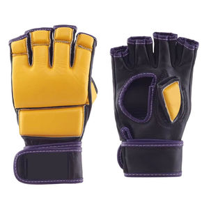 Guantes de Entrenamiento de MMA de Cuero Nuevos al por Mayor, Negros Completamente, de Medio Dedo, Profesionales para Lucha, Muay Thai, con Correa - Product Image 1