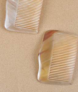 Peine de Cuerno de Búfalo Hecho a Mano, Pulido, Tamaño Personalizado, Cuerno Natural de Buey con Diseño de Ángel Feng Shui, Alta Calidad - Product Image 6