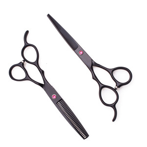 Ciseaux de coiffure professionnels en acier inoxydable, lame tranchante, pour droitiers, manche long, noirs pour usage en salon, rouges avec des détails rouges - Product Image 3