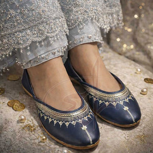 Nouvel Arrivage Vente Chaude en Gros : Khussa Femme Antidérapant, Semelle Antidérapante, Tige en Similicuir, Qualité Supérieure, Matériaux Durables - Product Image 5