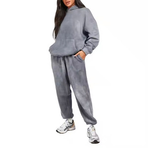 Ensemble deux pièces décontracté pour femme : sweat à capuche gris en molleton et pantalon de jogging assorti, coupe ample, tricoté, couleur unie, toutes saisons - Product Image 5