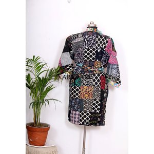 Bata estilo kimono japonés hecha a mano, con estampado Suzani multicolor, reversible, para invierno, con cinturón, para dormir o spa. - Product Image 6