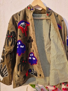 Manteau en velours brodé Sujani, réversible, écologique, à capuche, style gothique pour tenues d'hiver bohèmes - Product Image 3