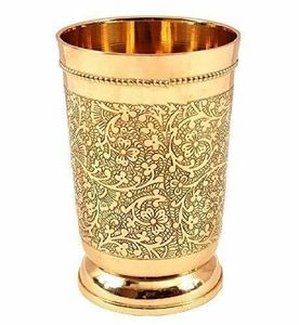 Verre à eau en laiton avec gravure, finition dorée antique, style glamour, bouchon à paille rabattable, compatible lave-vaisselle, unisexe, pour mariage - Product Image 1