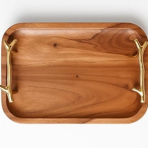 Plateau décoratif en bois de style ferme moderne avec poignées dorées |   Plateau de service élégant en noyer naturel pour mariage et décoration intérieure - Product Image 5