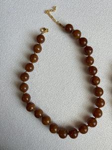 Handmade Botanical <b>Resin</b> Women's Beaded Necklace with Natural Beauty and Modern Appeal for Party Occasions - Product Image 6
