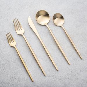 Ensemble de couverts modernes de luxe en acier inoxydable pour tables de salle à manger design, couverts élégants pour fêtes et maisons stylisées - Product Image 2