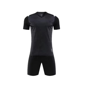 Maillot de foot personnalisé respirant pour homme, sublimation, avec logo et numéros, uniforme pour homme - Product Image 4