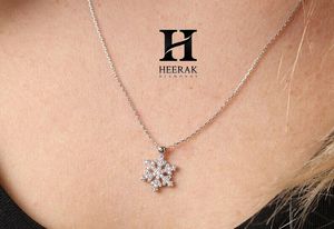 Fabricante de Joyería Fina Personalizada, Colgante de Copo de Nieve de Diamantes en Oro de 14k - Elegante Collar Botánico para Venta al Por Mayor - Product Image 3