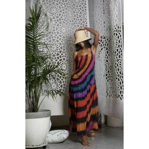 เดรสยาวลายดอกไม้ คอวี แขนกุด สไตล์ลำลองสำหรับผู้หญิง ดีไซน์ใหม่ ขายส่ง ราคาพิเศษ เหมาะสำหรับใส่ไปเที่ยวทะเลช่วงฤดูร้อน - Product Image 3