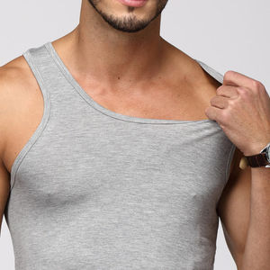 เสื้อกล้ามคอวีผู้ชาย ขายดี ระบายอากาศได้ดี ผ้าถักพิมพ์ลาย ซับลิเมชั่น สำหรับออกกำลังกาย ฟิตเนส โพลีเอสเตอร์/คอตตอน สวมใส่สบายๆ ในฤดูร้อน แห้งเร็ว - Product Image 4