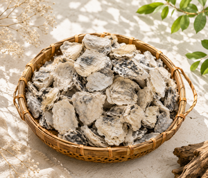 Coquilles d'huîtres brutes premium U Oysters, sac de 1000g, Thaïlande, forme irrégulière, motif paysager, design côtier, utilisation extérieure - Product Image 1
