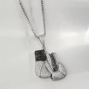 Colgante de Guantes de Boxeo Iced Out para Hombre, Joyería de Plata con Moissanita en Forma de Diamante y Engaste de Bisel, Estilo Hip Hop - Product Image 1