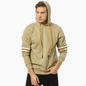 Sudadera con Capucha Térmica Urbana de Tela Antipelusas, 280 GSM, con Cordón Ajustable, Corte Ajustado, para Hombre - Product Image 3