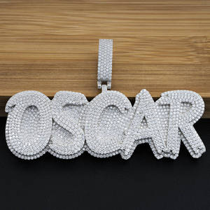 Collar Personalizado con Colgante de Plata 925 y Chapado en Oro con Moissanita VVS, Estilo Hip Hop, con Letras - Product Image 3