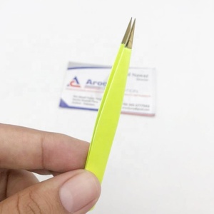 Pinzas para cejas inclinadas de acero inoxidable sostenibles Punta puntiaguda para depilar cejas de belleza en Plasma Gold - Product Image 6