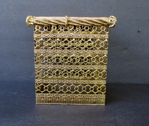 Boîte à mouchoirs carrée en métal doré vintage, ton or élégant - Product Image 4
