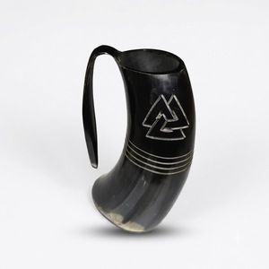 Jarra Vikinga de Cuerno de Primera Calidad, Hecha a Mano, Taza Medieval para Cerveza, Sidra o Mead, Estilo Rústico Vikingo, Juego Único - Product Image 1