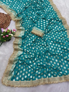 Sari de viscosa georgette suave de diseñador, teñido a mano, con blusa de la misma tela que el sari, con elegante encaje en el otro lado. - Product Image 5