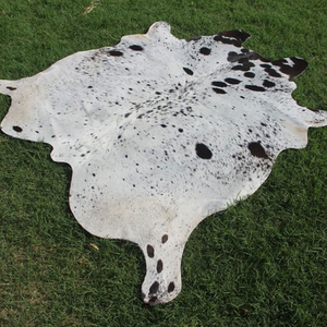 Alfombra de piel de vaca auténtica, piel de vaca premium con pelo, para sala de estar, dormitorio, decoración interior rústica - Product Image 1