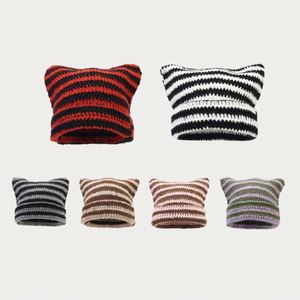 Gorro Cálido de Punto con Orejas de Gato, Diseño Casual y Moderno para Mujer, Hecho a Mano, en Contraste de Color, para Otoño e Invierno - Product Image 1
