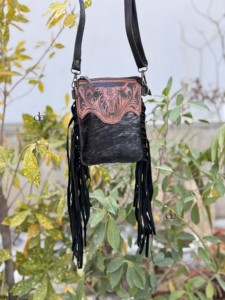 Vente en gros de sac à main pour téléphone sac à main à franges en fourrure de vachette véritable sac à bandoulière sculpté repoussé à la main sacs de petite taille pochette à bracelet sac à bandoulière - Product Image 4