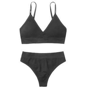 Ensemble de lingerie sans couture 2 pièces pour femme, soutien-gorge et culotte en jersey noir avec logo imprimé, lavable en machine - Product Image 6