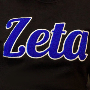 Sudadera Negra de Chenilla Zeta Phi Beta para Mujer, Sudadera Casual con Letras Griegas Bordadas de la Hermandad Zeta - Product Image 3