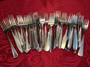 Mismatched Stainless Steel Cutlery Dinner Knifes Dinner <b>Forks</b> Dessert <b>Forks</b> // Tablespoons Teaspoons Large Selection - Product Image 2
