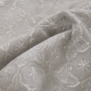 Tissu de sari en organza gris brodé avec détails en sequins pour femmes, vêtements de créateur pour fêtes, vêtements de mariée - Product Image 6