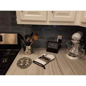 Akita Hippie Dawg Guante para horno Resistente al calor Guante de cocina grueso para proteger las manos Cocinar Hornear Compatible con sartenes calientes Horno - Product Image 3