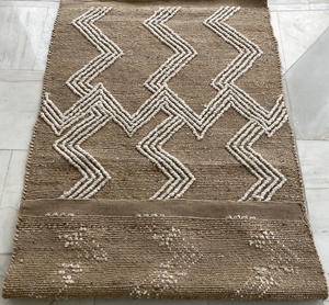 Alfombra texturizada tejida a mano, directamente de fábrica, hecha con yute natural sin teñir y algodón para interiores de lujo. - Product Image 2