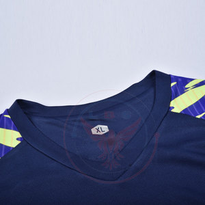 Uniforme de Fútbol Más Vendido a Precio Económico, Uniforme de Fútbol de Tela Suave, Uniforme de Fútbol con Diseño Único - Product Image 2