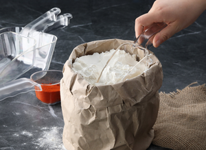 Cucharas para hielo Scoops Henry Foodservice, utensilios de policarbonato transparente, aptos para alimentos. - Product Image 4