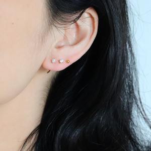 Pendientes de Aro Abierto de Oro Blanco de 10K con Diamante Cultivado en Laboratorio de 0.20 Ct, Corte Redondo, Joyería Delicada, Elegante y Minimalista, Regalo para Mujer, Fiesta - Product Image 5