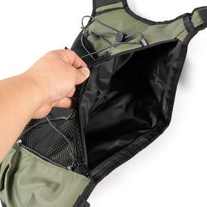 Bolso de cuero de moda para el pecho con múltiples compartimentos, cinturón ajustable y cremallera suave para viajes diarios y uso al aire libre. - Product Image 4