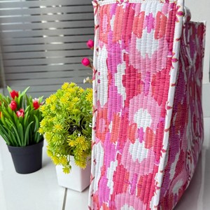 Sac fourre-tout en coton pour femme avec ouverture supérieure, design épuré et intemporel, idéal pour un usage quotidien et les voyages, parfait pour les trajets matinaux et les sorties du soir - Product Image 2