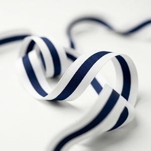 ริบบิ้นโกรเกรนสีขาวลายทางกลางสีกรมท่าขนาด 25 มม. 1 นิ้ว ขายส่ง สำหรับทำโบว์ดอกไม้ งานเย็บปักถักร้อย ของตกแต่งงานปาร์ตี้ ของขวัญ และงานประดับตกแต่ง - Product Image 2