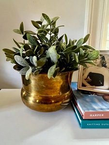 Durable Eco-Friendly Gold Metal Hammered Modern Customized Flower <b>Pot</b> Planter Vase Plant <b>Stand</b> ILAHI's ICOMP-13312 1kg Indoor - Product Image 5