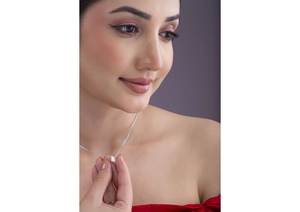 Colgante de Diamante Cultivado en Laboratorio de Primera Calidad para Mujer, Oro de 18 Quilates, Corte Radiante, Diamante CVD, Certificado IGI, Joyería de Lujo, Directo del Fabricante - Product Image 2