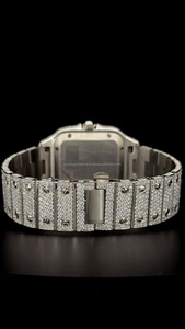 Montre avec cadran noir audacieux entièrement serti de moissanite et de diamants, double rangée de sertissage, chiffres romains blancs - Product Image 6