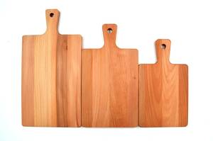 Tabla de cortar hecha a mano de madera maciza de mango, apta para lavavajillas y ecológica. - Product Image 6