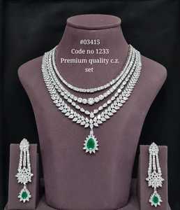 Juego de collar y aretes de circonia cúbica verde 03415, chapado en rodio, latón, colgante en capas, joyería para regalo de boda o fiesta. - Product Image 1