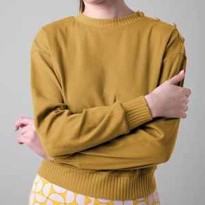 เสื้อสเวตเตอร์ถักคอกลมสีเหลืองมัสตาร์ดสำหรับผู้หญิง แขนยาว แต่งกระดุม เหมาะสำหรับใส่ในฤดูใบไม้ร่วง - Product Image 1