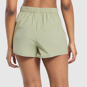 กางเกงขาสั้นออกกำลังกายสำหรับผู้หญิง ดีไซน์ไขว้ด้านหน้า มีกระเป๋า เหมาะสำหรับเล่นโยคะและกีฬา - Product Image 2