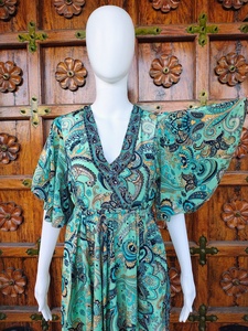 Robe longue décontractée d'été en soie pour femme, style vintage, simple, écologique, respirante, anti-plis, ample, à volants, col en V et manches flottantes - Product Image 2