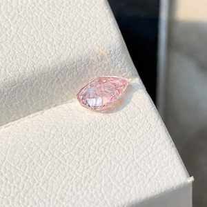 เพชรคุณภาพเยี่ยม 2.0 กะรัต รูปหัวใจสีชมพู ได้รับการรับรองจาก IGI เพชรเลี้ยงในห้องปฏิบัติการ สีแฟนซี ความสะอาดระดับ VS1-VS2 สำหรับแหวนและจี้ - Product Image 2