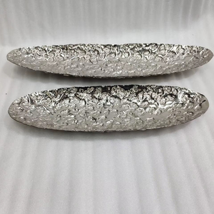 High Quality Aluminum Serving Tray With Strong Handles For Easy Carrying In Catering And Food Service - Product Image 1