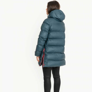 Veste d'hiver matelassée personnalisée pour femme, avec capuche, chaude, imperméable, longue parka, manteau d'extérieur rembourré en duvet, vente en gros, usine OEM, ODM - Product Image 3