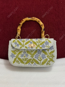 Fabricante de Bolsos de Mano con Cuentas de Marfil, Motivo Floral, Bolsos de Resort, Venta al por Mayor, OEM, Bolsos Artesanales, Exportación, Marca Privada, Suministro a Granel - Product Image 2